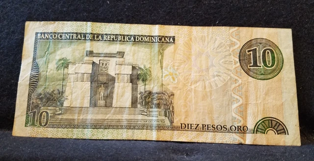 2003 Dominican Republic 10 peso oro, P-168c (DR2)