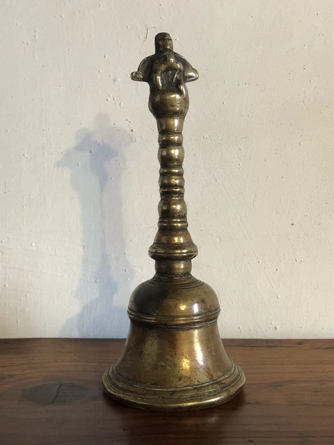 Cloche hindoue ancienne en bronze doré Garuda
