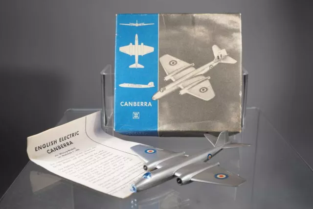 Wiking Flugzeug Silberling - Canberra in Box 1:200