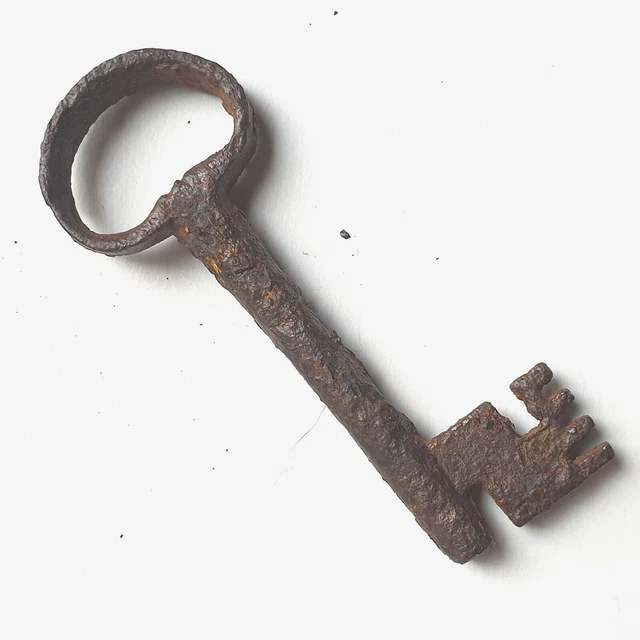 Ancienne Clé En Fer Forgé Du XVIIIème Siècle - Porte Ancienne, Serrure - France