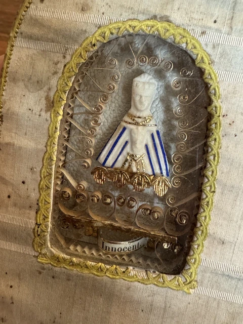 Boîte Reliquaire XIXème Siècle En Argent, Avec Reliques D'époque