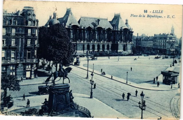 CPA LILLE - Place de la Republique (204308)