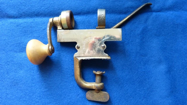 ANCIEN SERTISSEUR CHASSE Calibre 16 Complet Avec Son Carton D'origine
