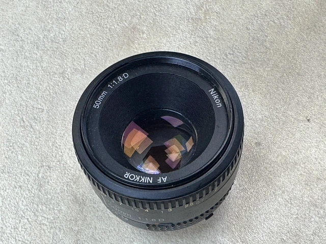 Nikon NIKKOR AF 50mm f/1.8D Objectif 2
