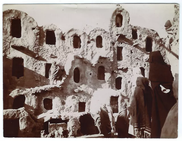 photo tirage citrate c.1910 - Maison 4 étages à Médenine - Tunisie Ghorfas