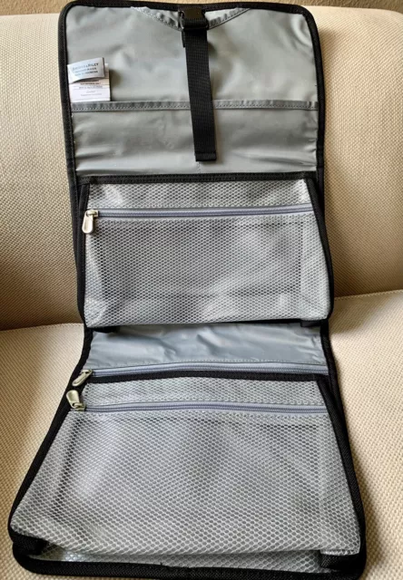 Briggs & Riley Black Tri-Fold Toiletries Bag *NWOT Briggs & Riley Black Tri-Fold Toiletries Bag *NWOT