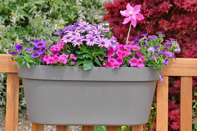 Geländertopf 50 cm in Taupe Hängetopf Blumenkasten f. Balkon Geländer Gartenzaun