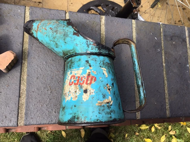 Original Vintage Castrol Motor Oil Half 1/2 Pint Can Jug Pourer Made In England Original Vintage Castrol Motor Oil Half 1/2 Pint Can Jug Pourer Made In England