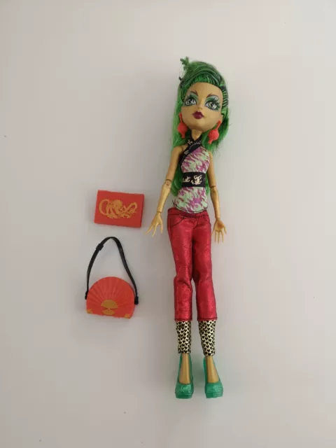 Monster High Jinafire Long Scaremester Doll With Tail & Accessories
