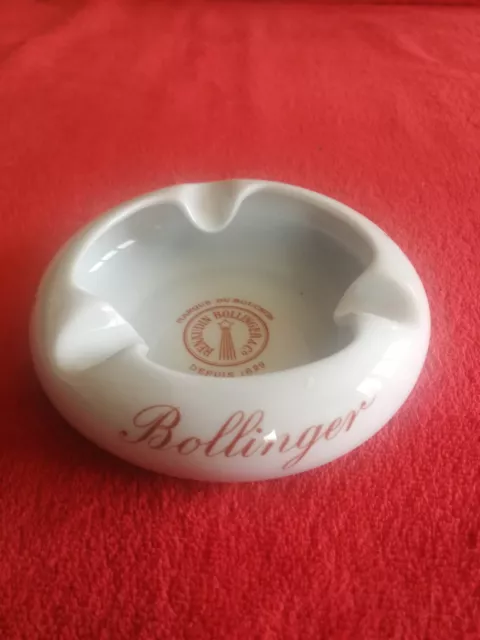 Cendrier champagne bollinger Superbe état en porcelaine de Limoges L. Bernaraud