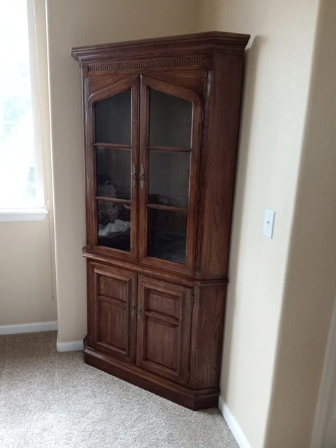 Ethan Allen Royal Charter Oak Jacobean Corner Cabinet Hutch Display Curio  220
