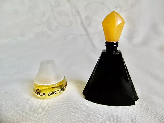 Lot De Deux Échantillons Anciens De Parfum L'ambre Et Cœur De Cananga