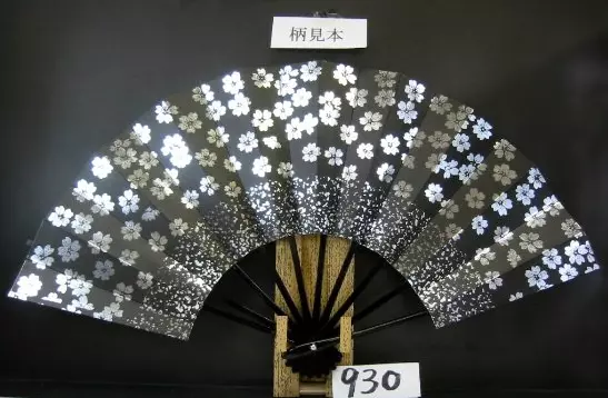Japanese Folding Fan KYOTO Traditional Sensu Mai-ougi SAKURA Black Silver Leaf 2