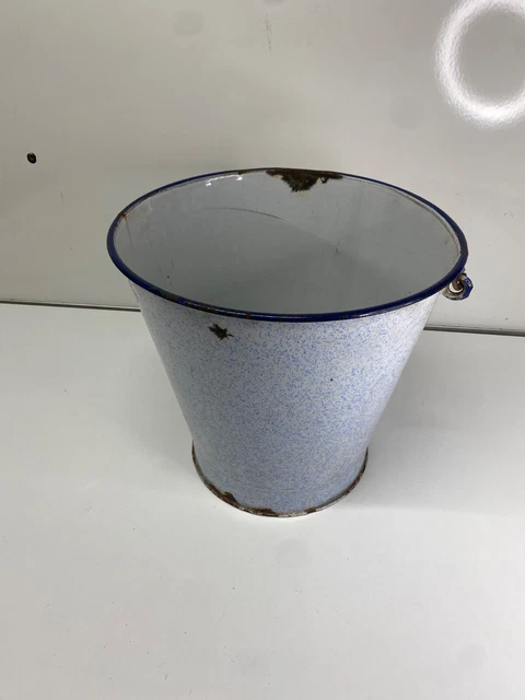 ANCIEN SEAU EN émaillé vintage quelque éclat dans leurs jus EUR 22,00