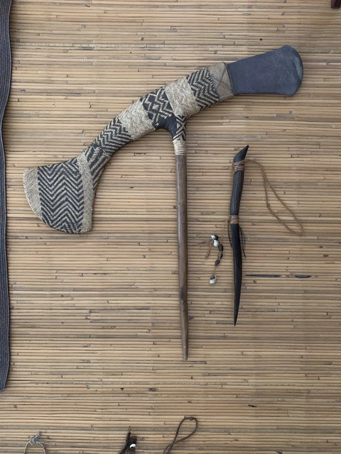 PNG, Mount Hagen,  Ceremonial Axe and Dagger