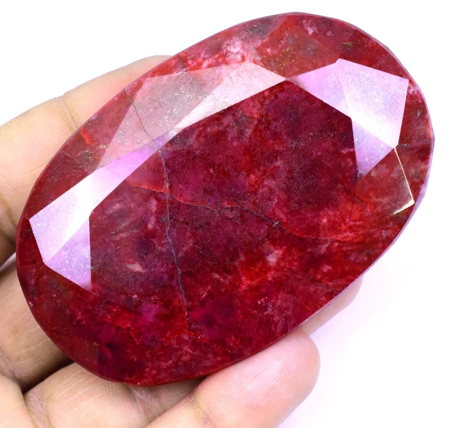 Un Rubis rouge sang & Une aigue-marine de toute beauté
