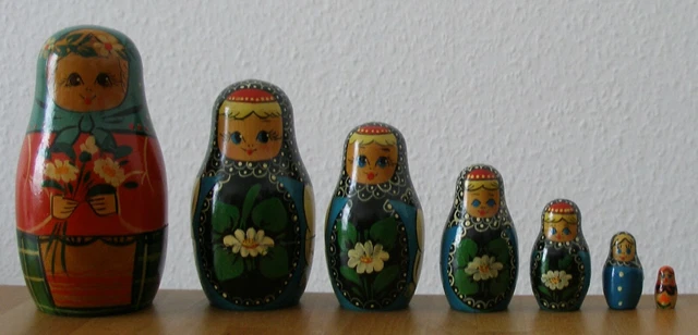 Russische Matrjoschka. Babuschka. Matroschka. 7 Holzpuppen. HANDGEMALT RARITÄT!!