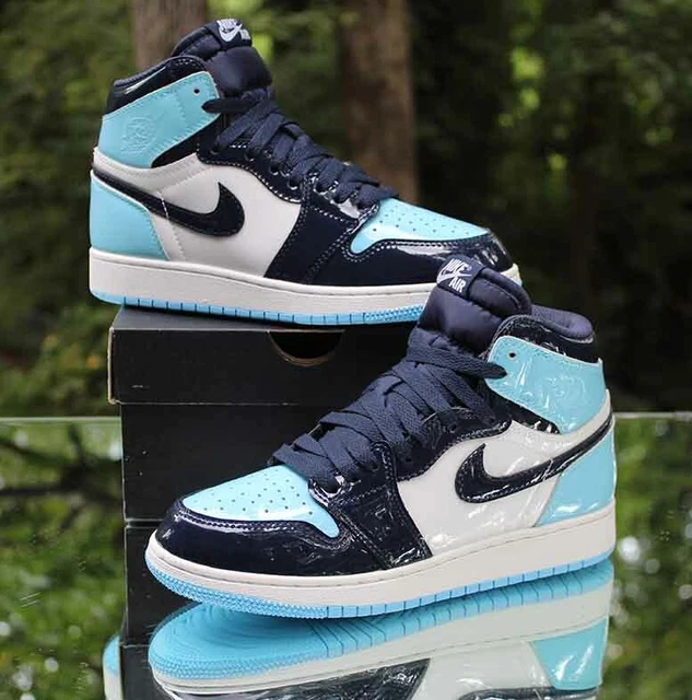 Nike Air Jordan 1 Retro High OG UNC Patent Women’s Size 7 Blue Chill CD0461-401 Nike Air Jordan 1 Retro High OG UNC Patent Women’s Size 7 Blue Chill CD0461-401