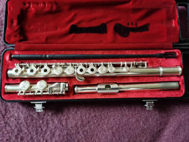 Flute traversière Yamaha YFL-281, très bon état