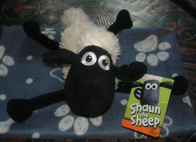 Shaun the Sheep Mask Wallace and Grommit EVA Plastic main image 0