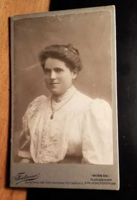 Frau mit Schmuck - Portrait / CDV Atelier Fortuna Wien XXI Floridsdorf