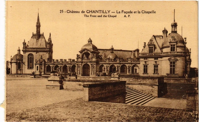 CPA AK Chateau de CHANTILLY - La Facade et la Chapelle (423818)