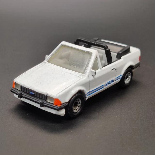 VOITURE MATCHBOX FORD Escort Cabriolet Blanc 1985 Made In Thailand