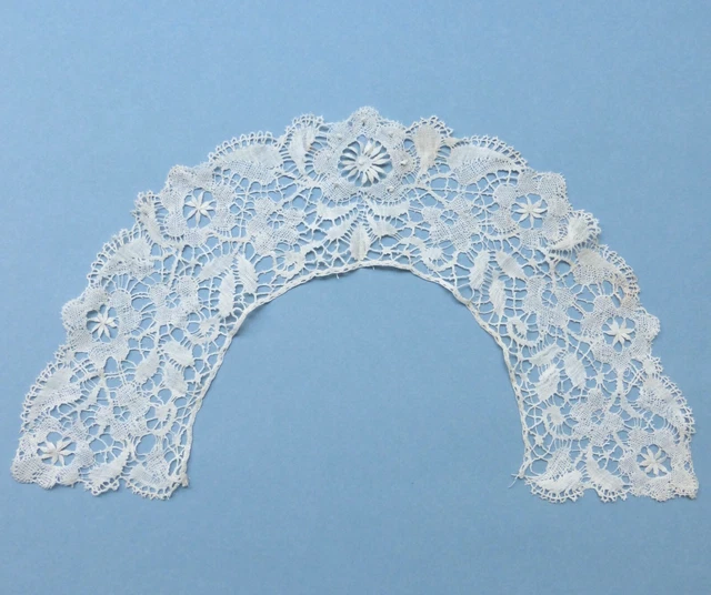 Robe De Poupée 45 Cm – Soie Et Dentelle – Neuf – Fabrication Française Georgette Bravot