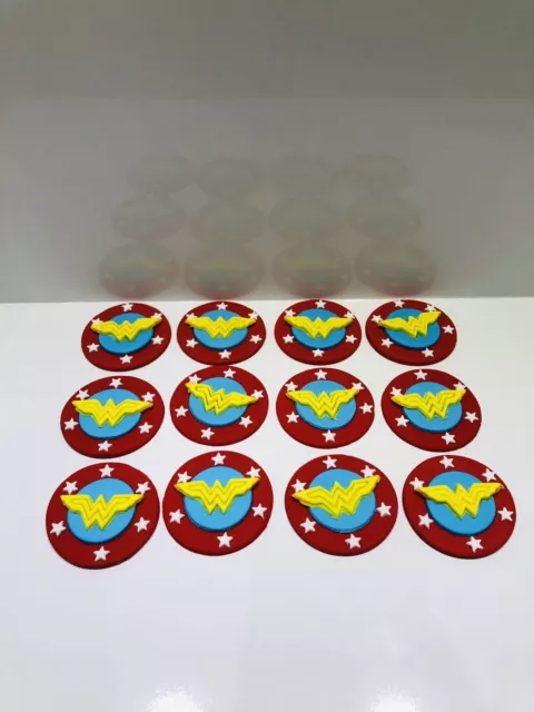 12 x WONDER WOMEN EDIBLE CUPCAKE TOPPER FONDANT, ICING SUGAR, GUM PASTE.