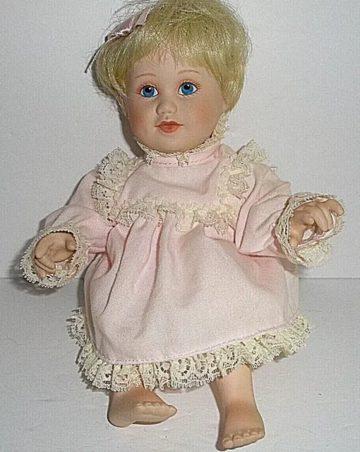 Porcelain Sitting Doll Pink Dress Blonde Hair Blue Eyes 5 1/2" tall Taiwan DR