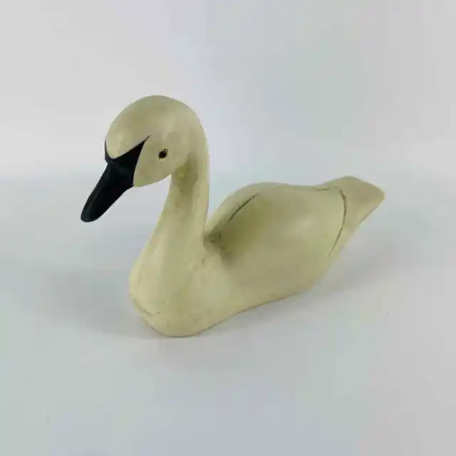 Silvestri Hand Crafted Snow Goose Figurine  7 3/8 x 4 1/2”
