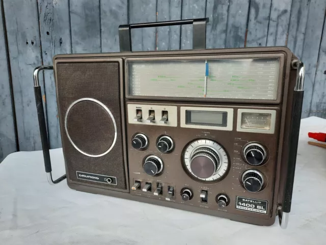 Guter Grundig Satellit 1400 SL Weltempfänger/ RADIO, VINTAGE