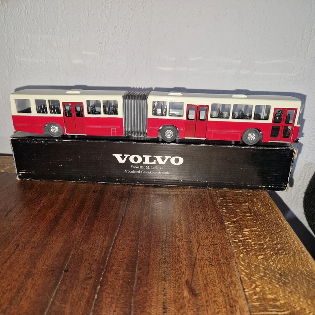 Miniature Bus Volvo B10M - NZG N°311 - Échelle 1/50 - Occasion Boîte