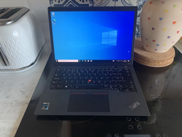 Lenovo ThinkPad T15 Gen 2 20W4 - Conception de charniere a 180 degres