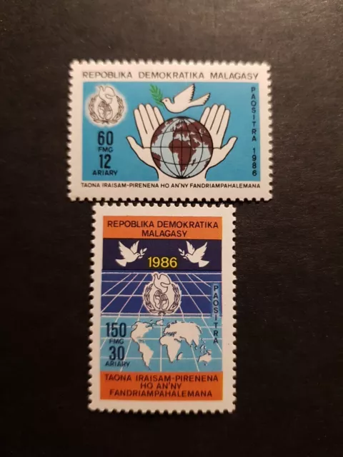 Stamp Madagascar Year Of OA Peace N°782/783 New Luxury MNH 1986