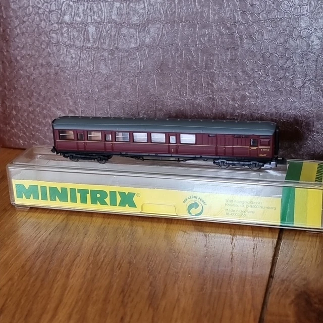 MINITRIX 13115 GRESLEY Brake Composite E10076E in BR Maroon In Wrong