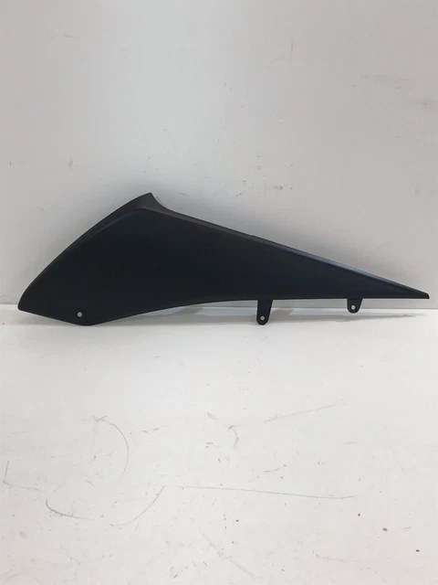 Carene T Max 530 Ricambi PUNTALE CARENA SOTTOPEDANA SINISTRA NERO