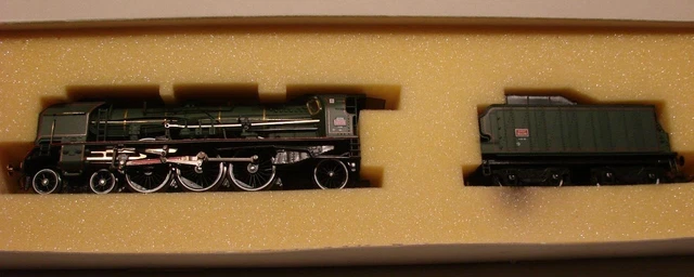 Jouef HJ2432 Locomotive à vapeur 141 R 420, tender charbon