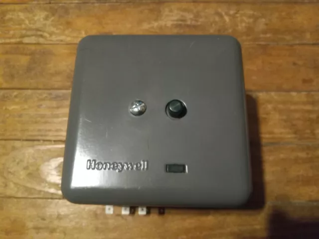 Honeywell RA890F 1238 3 Pretectorelay 120V 50/60HZ