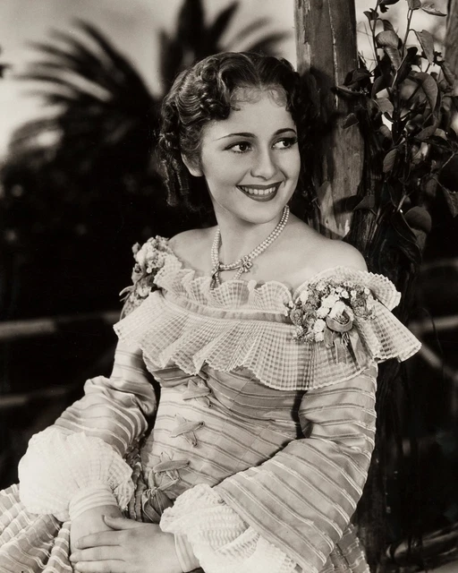 1936 OLIVIA DE HAVILLAND in THE CHARGE OF THE LIGHT BRIGADE Photo  (182-H )
