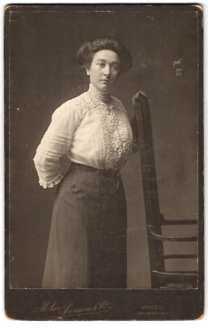 Fotografie Atelier Samson & Co., Krefeld, Friedrichstr. 4, Junge Dame in weißer