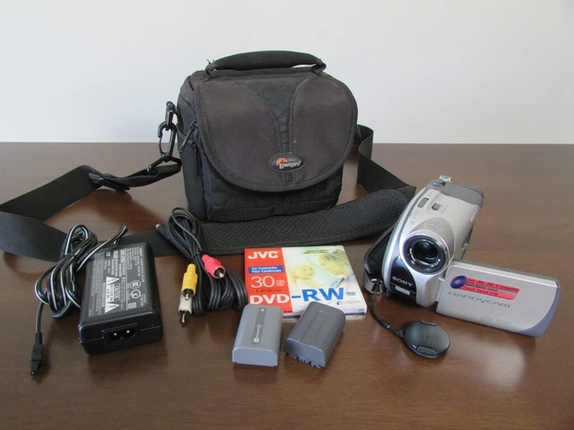 Videocamera Dvd Sony Handycam Dcr-Dvd105E - Completamente Funzionante In Ottime Condizioni
