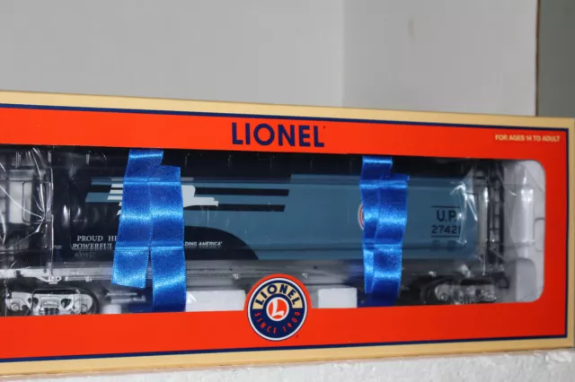 Lionel #27421 Union Pacific Heritage Mopac  Cylindrical Hopper