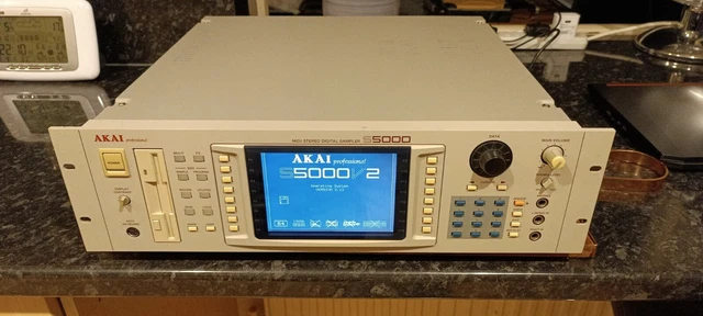 Échantillonneur Stéréo Akai S5000 Version 2 Bon État Et État De Fonctionnement