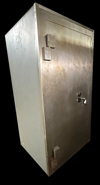 Mosler TRTL30 Commercial Combination Bank Vault 36" x 29.5" x 79"
