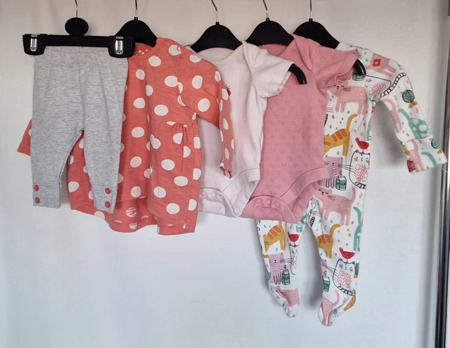 Baby Girls Clothes Bundle Age First Size. Used.5 pieces.Perfect conditions.