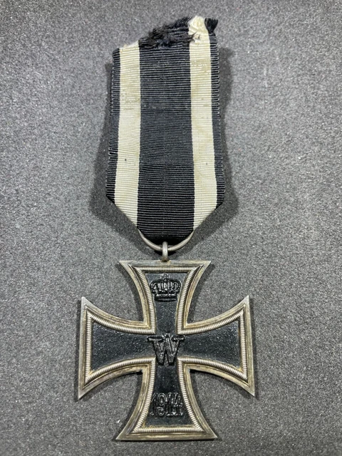 WW1 WWI German Army Military 1914 Iron Cross Second Class Medal EK2 MARKED "Z"