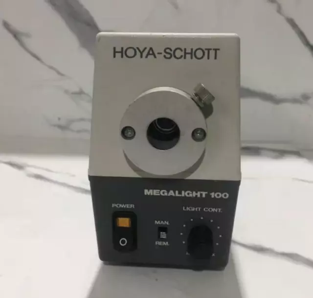 HOYA-SCHOTT MEGALIGHT 100 Microscope Light illuminator 100V-120V/200V-240V