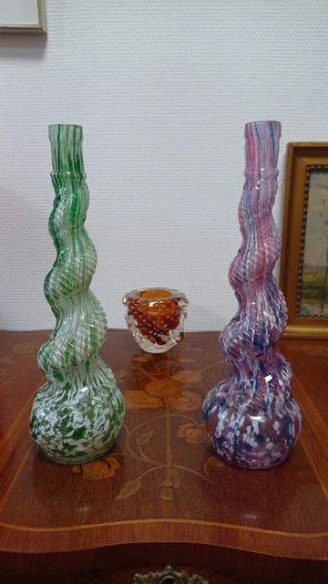 CLICHY * VASE verre moucheté blanc fond vert diam 9,5 / 10 / 5,5 cm