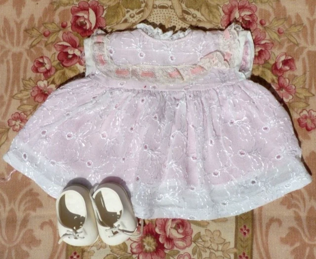 ANCIENNE ROBE et CHAUSSURES pour petite POUPÉE RAYNAL vers 1950/ 60